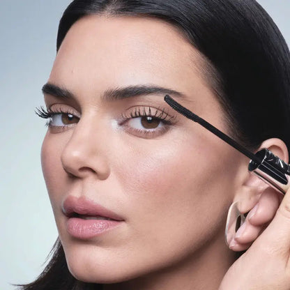 Extensionist Mascara, Lengthen and Curl Lashes to a New Level
