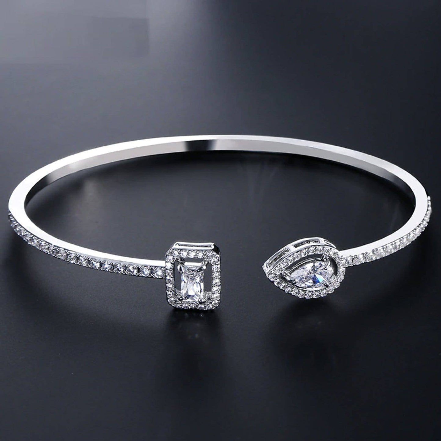 The Cassandra Pear Bracelet