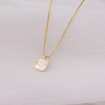 Sophie Gold Chain Pearl Pendant