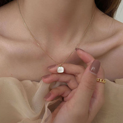 Sophie Gold Chain Pearl Pendant