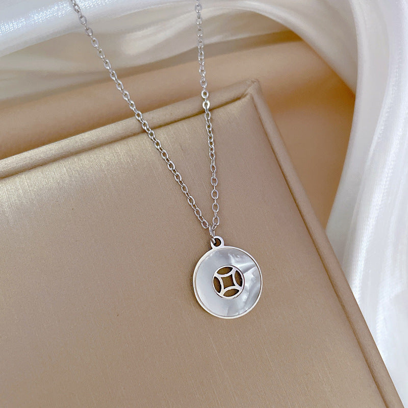 Luxor Gold Shell Pendant